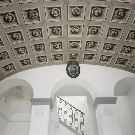 Palazzo Guasti Il Balcone Apartament