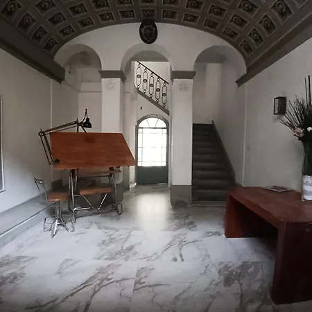 Palazzo Guasti Il Balcone * 프라토